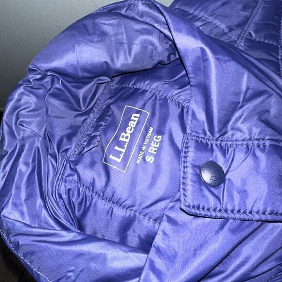 L.L. Bean Women’s Small Purple Quilted Coat with Button Snaps - Picture 5 of 5